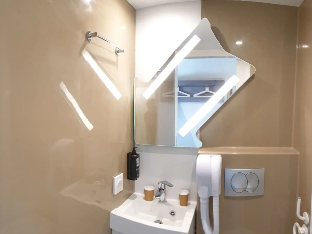 ibis budget Ciboure Saint Jean de Luz - Miniature 7