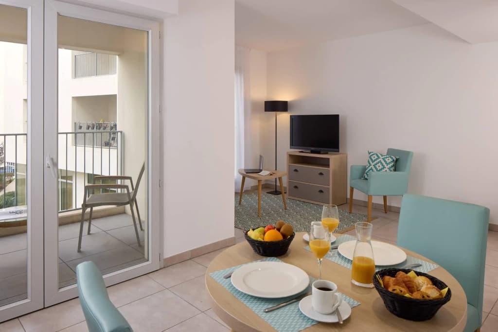 Quality Suites Marseille Centre Lodi - Photo 1