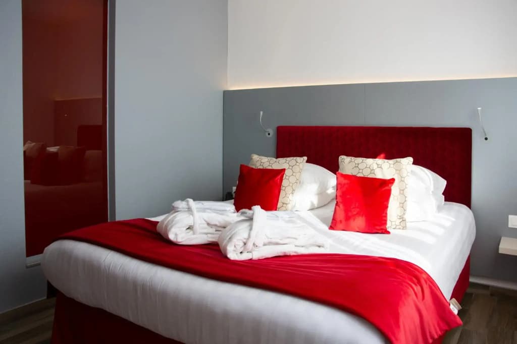 Colmar Hotel - Photo 2