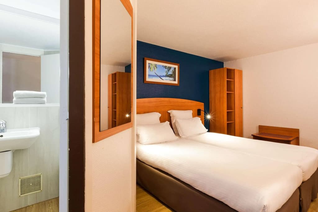 Comfort Hotel Evreux - Miniature 7