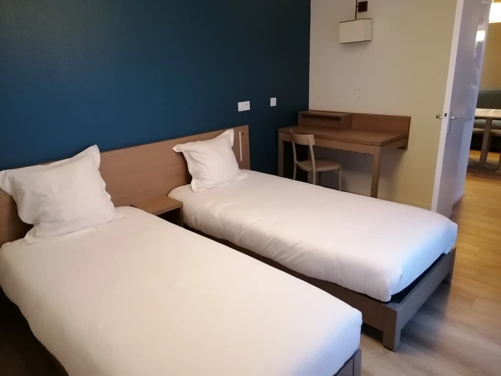 Terres de France - Appart'Hotel Quimper - Photo 4