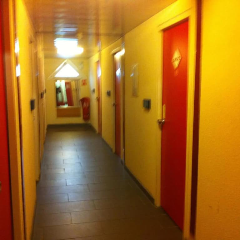 Lemon Hotel - Tourcoing - Miniature 8