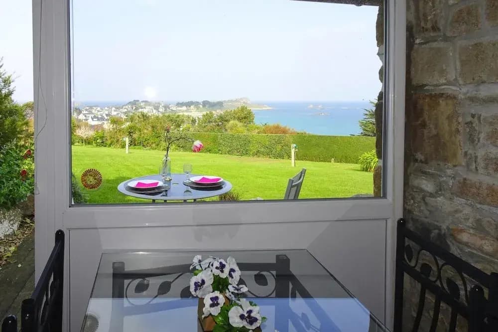 Stone House in Brittany With Sea Views - Miniature 2