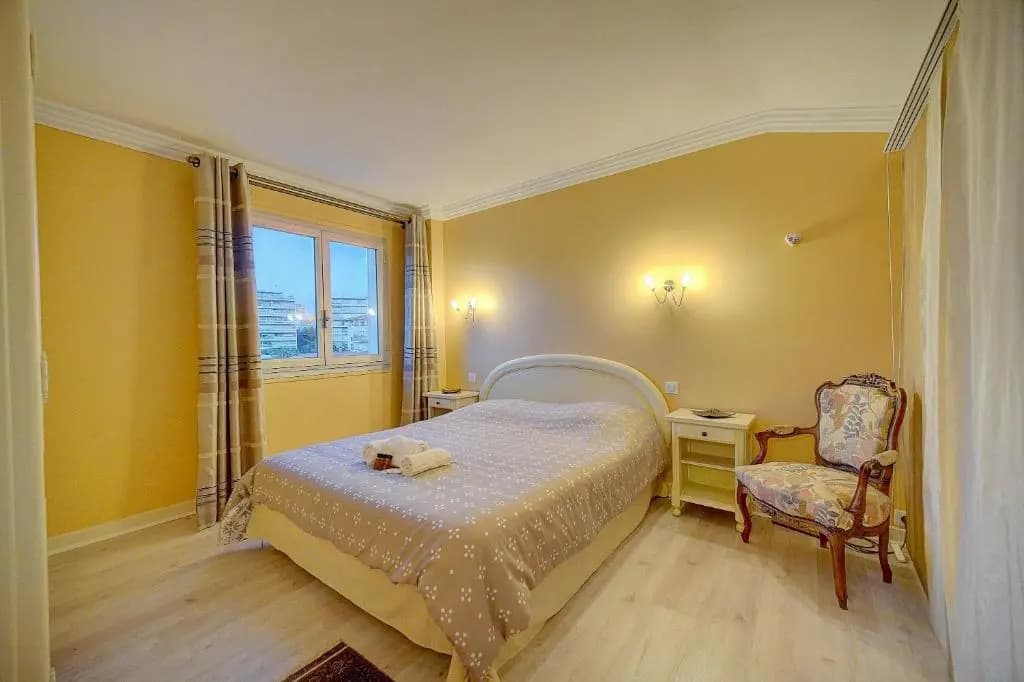 SUPERBE DUPLEX IDEALEMENT SITUE PROCHE PLAGES AVEC GRANDE TERRASSE VUE PORT !l A1B59 - Photo 3