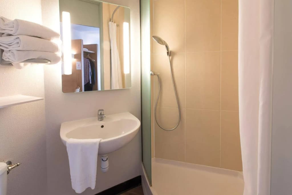 B&B HOTEL Rennes Est Cesson Sévigné 3 étoiles - Miniature 8