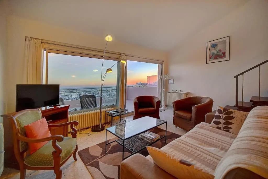 SUPERBE DUPLEX IDEALEMENT SITUE PROCHE PLAGES AVEC GRANDE TERRASSE VUE PORT !l A1B59 - Photo 1