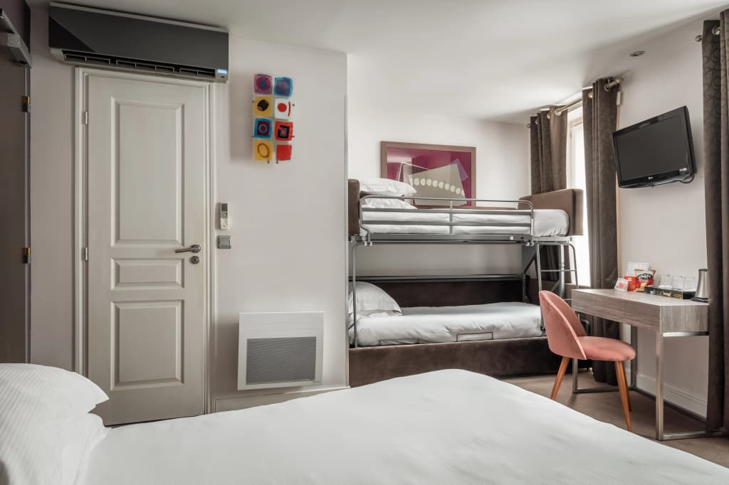 Hotel Arc de Triomphe - Photo 3