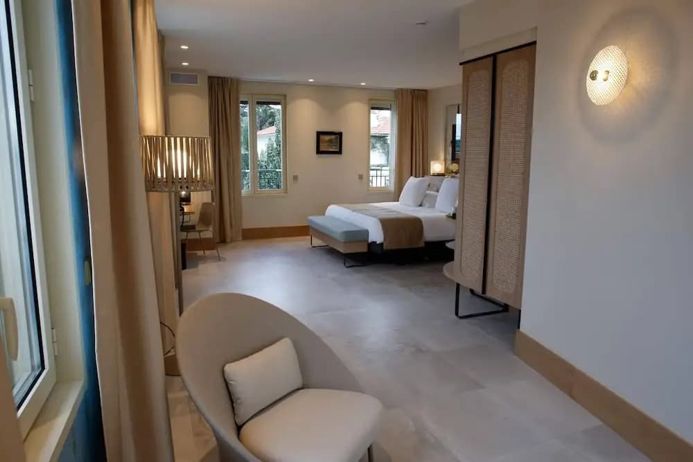 Splendid Hotel - Miniature 7