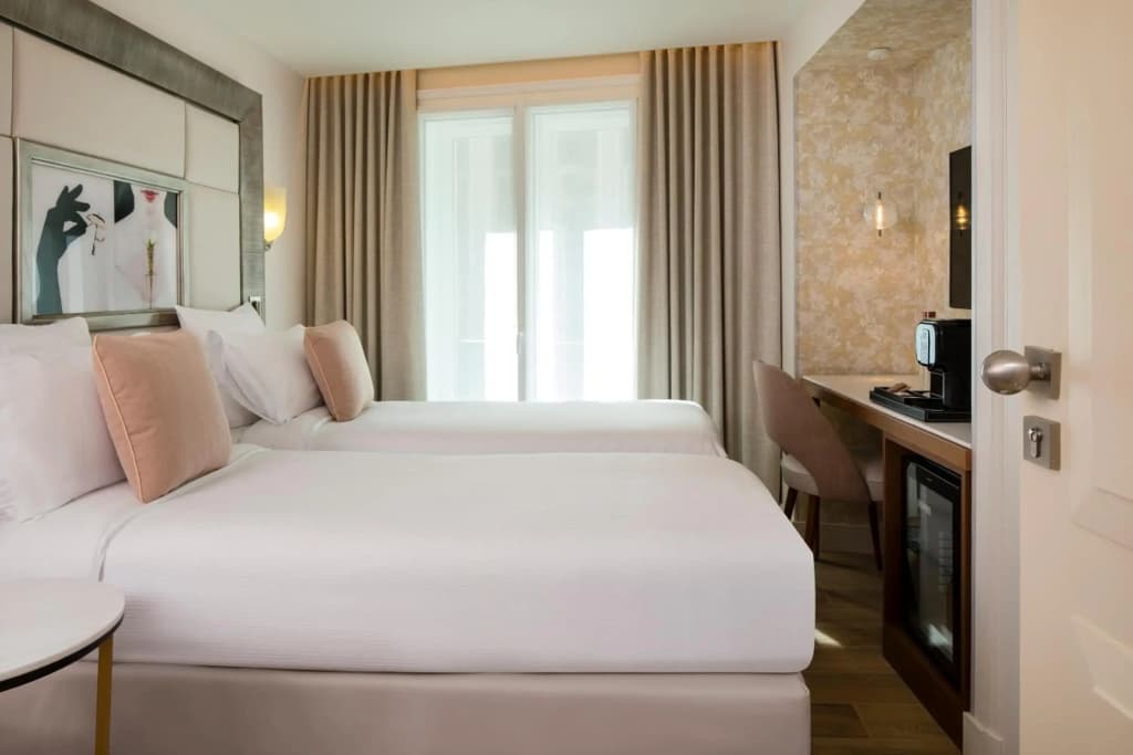 Hotel Des Champs Elysees - Photo 4