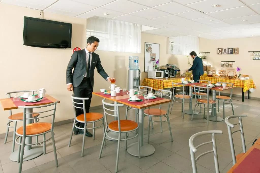 Séjours & Affaires Paris Nanterre - Photo 1