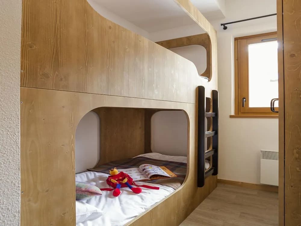 Adult-friendly Alpine Flat - Photo 4