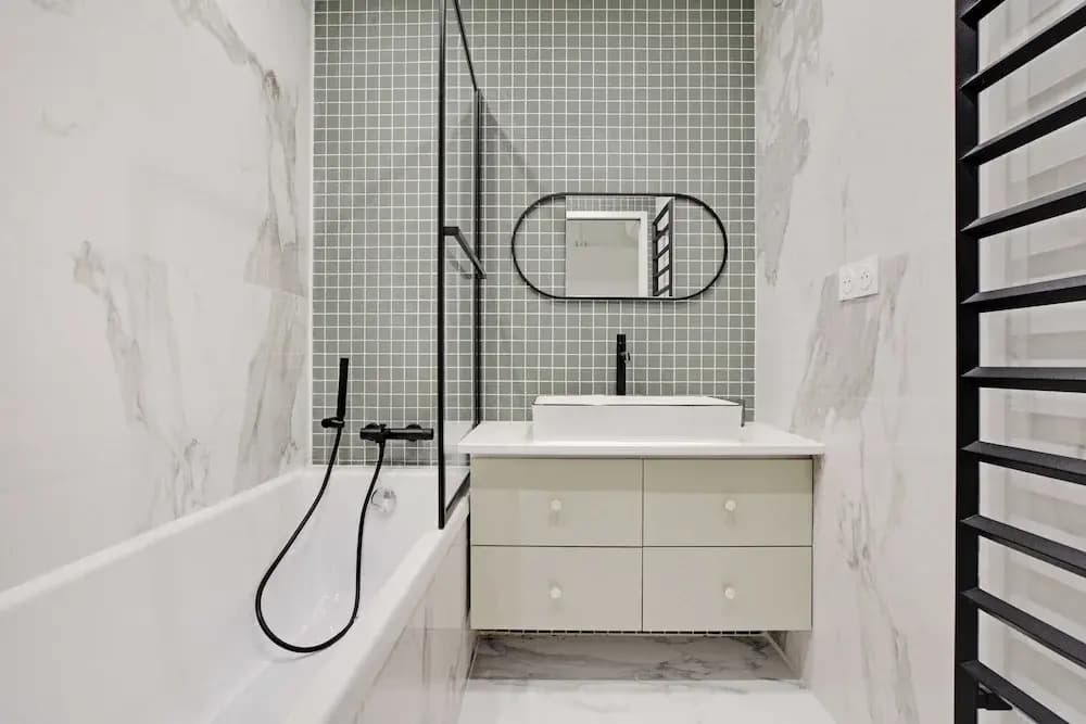 Modern, Spacious Apartment Just Outside Paris - Miniature 6