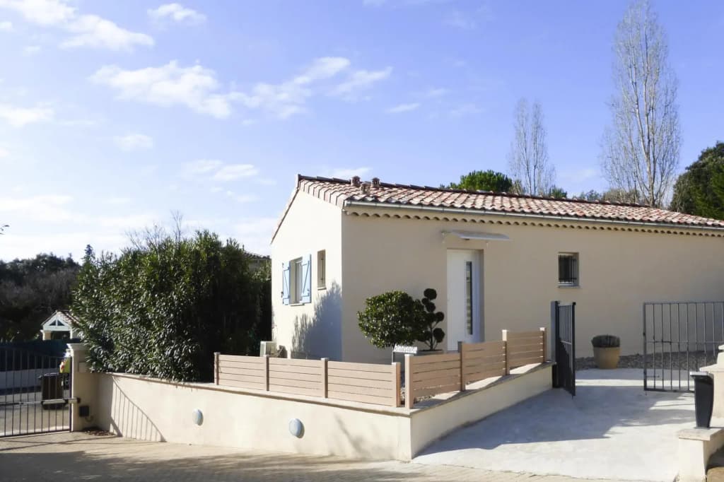 Nice Holiday Home With Private Terrace, Arpaillargues-et-aureillac - Miniature 8