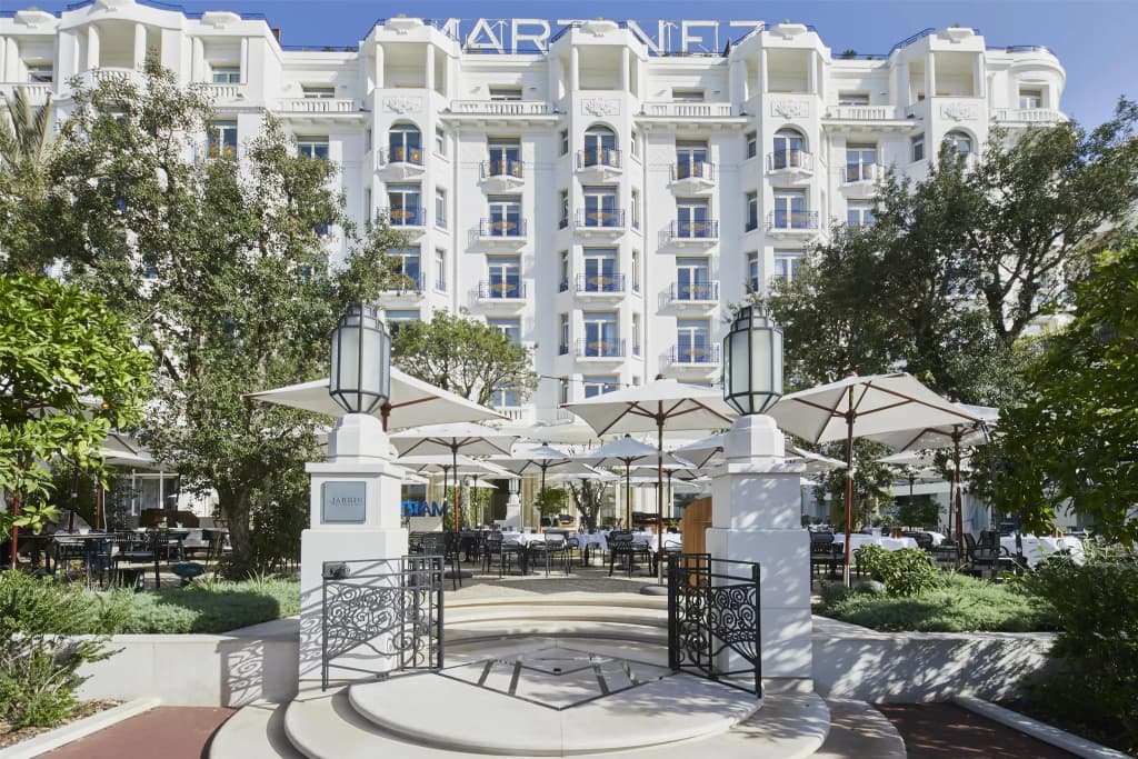 Hotel Martinez - Photo 1