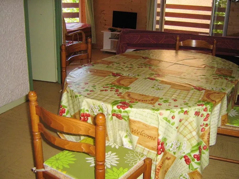 Studio In Cauterets With Wonderful Mountain View And Furnished Balcony 11 Km From The Slopes - Photo 3