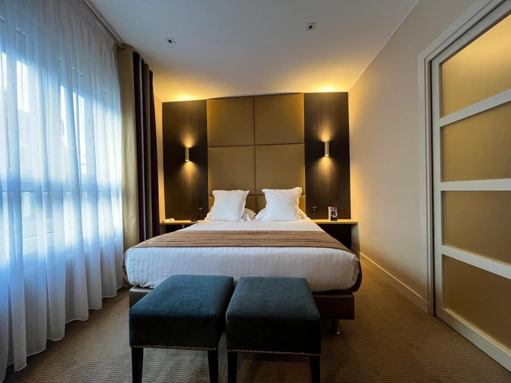 LOGIS Hôtel Borel - Photo 3