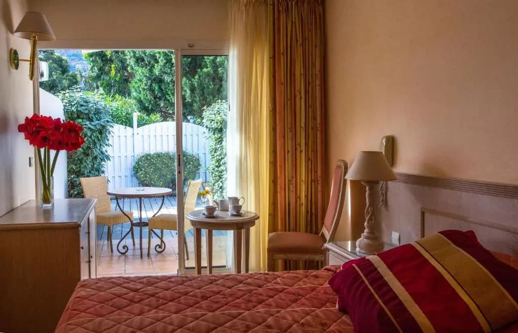 Roc Hotel - Photo 4