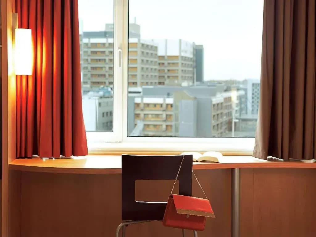 Hotel Ibis Budget Lyon Est Chaponnay - Miniature 7