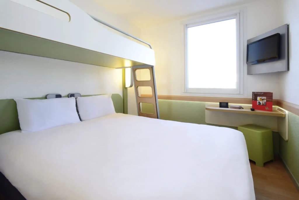 Hotel Ibis Budget Lyon Est Chaponnay - Photo 3