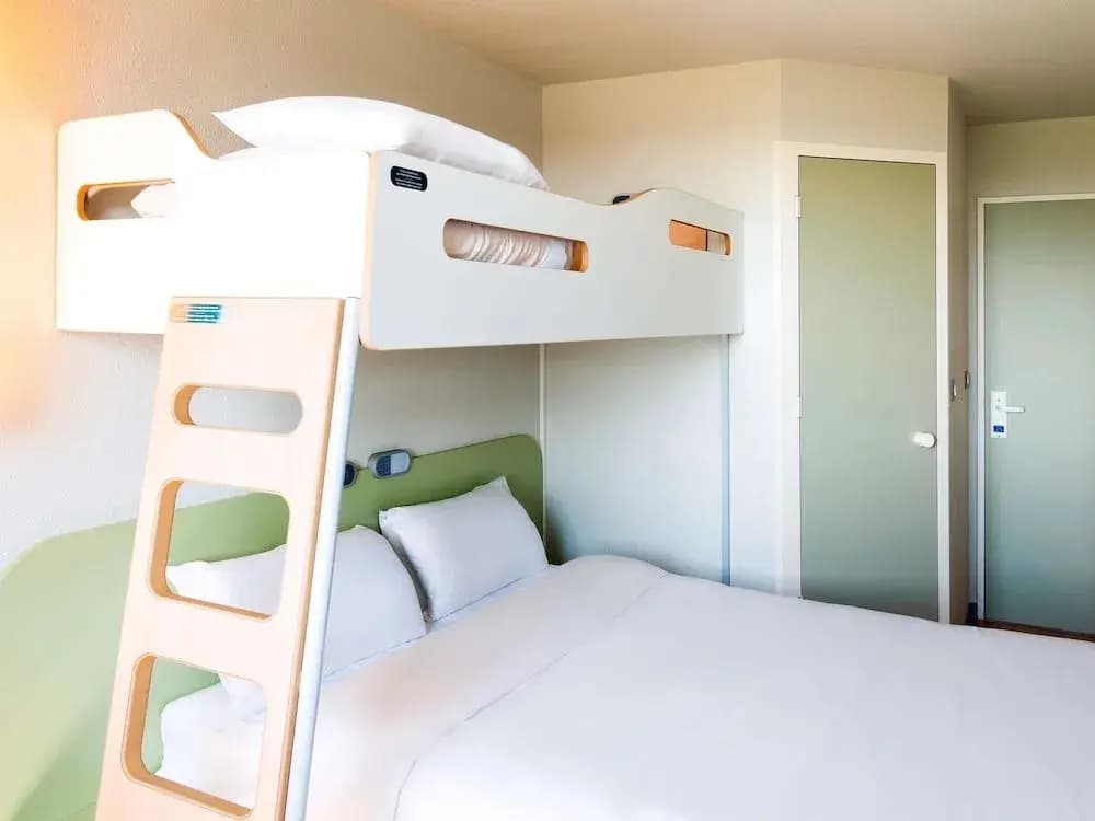 ibis budget Granville - Miniature 6