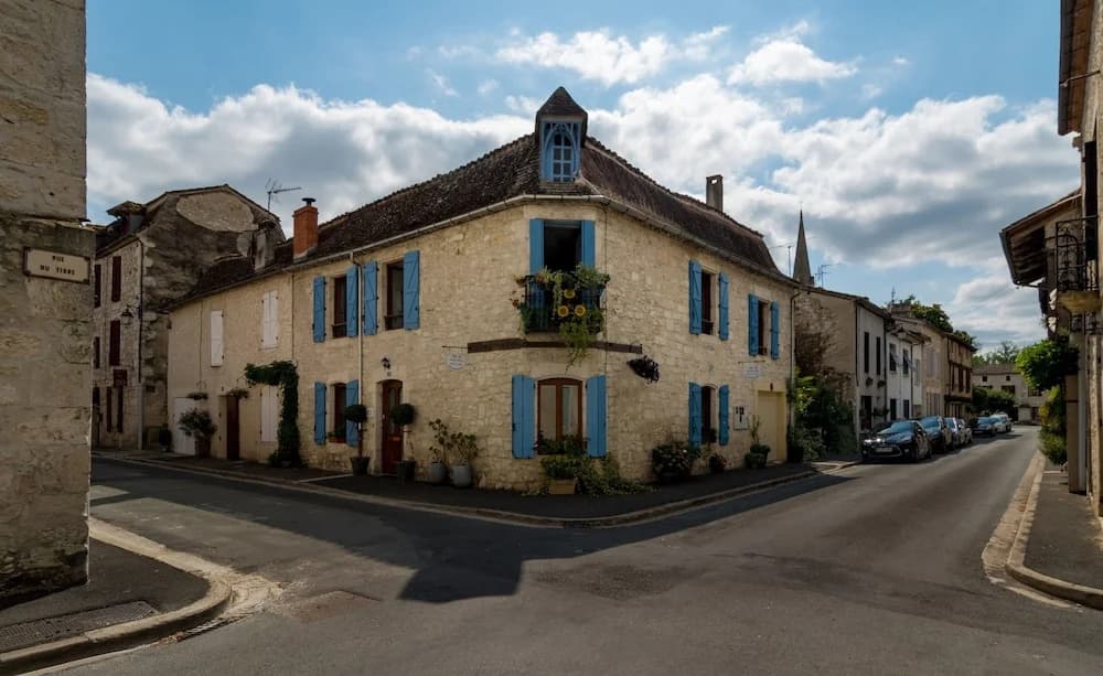 Maison d'Angle - Photo 1