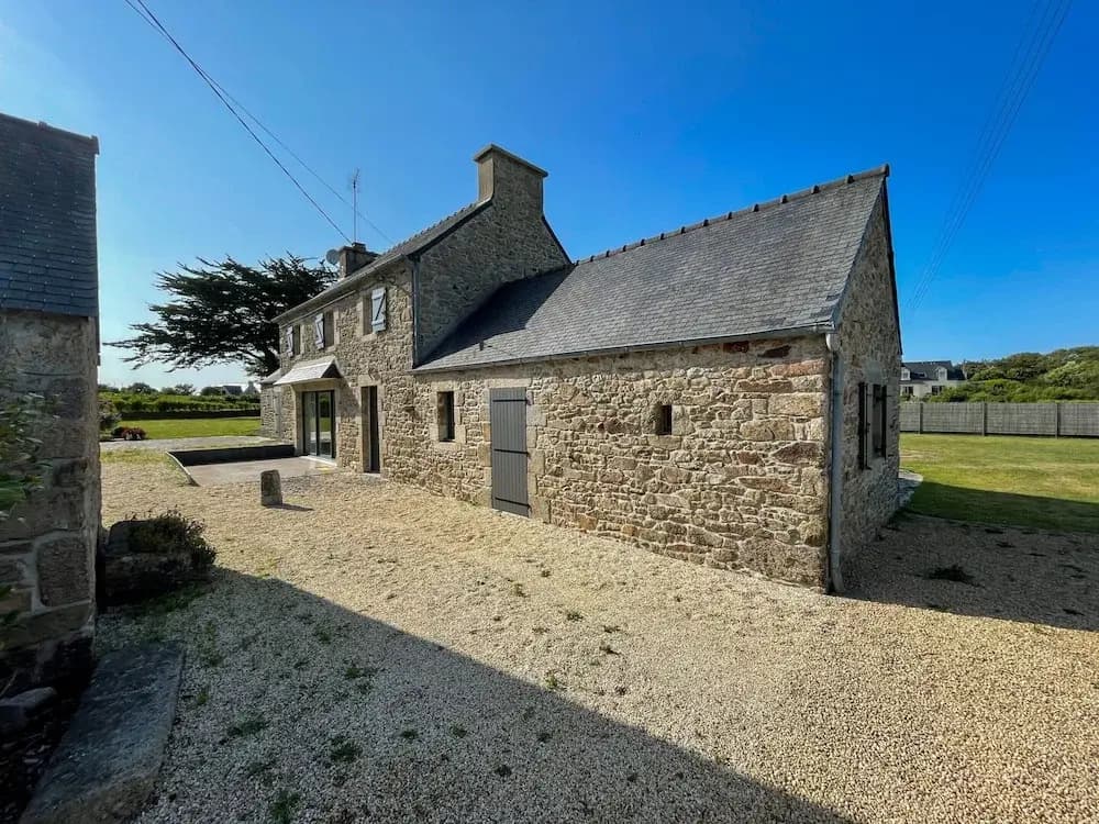 Pretty Stone House Near the Beach - Photo 1