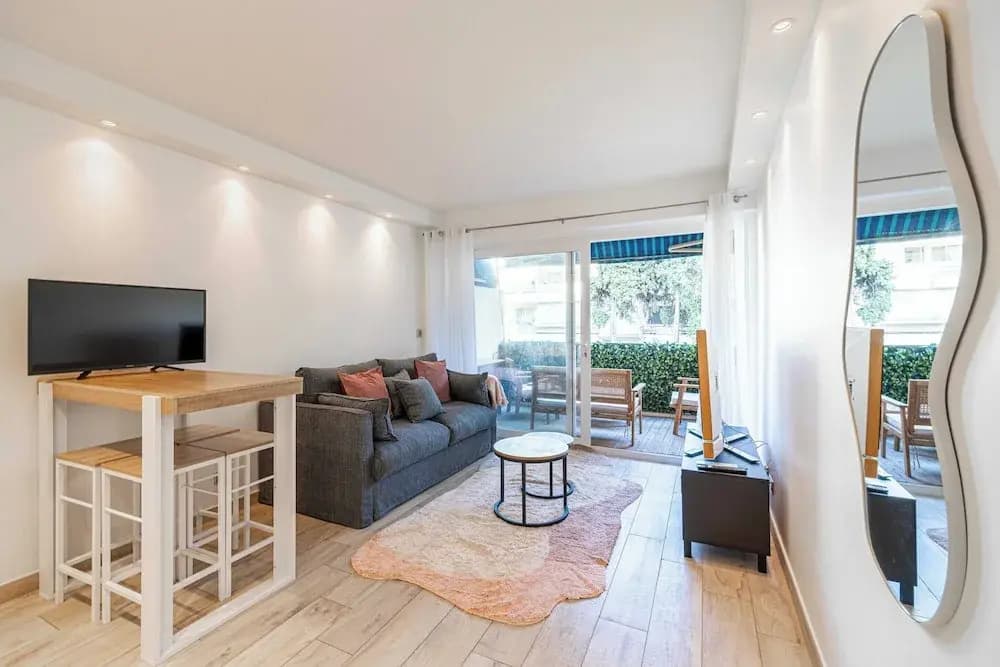 Renovated apt With Parking & Terrace - Palm Beach - Miniature 8