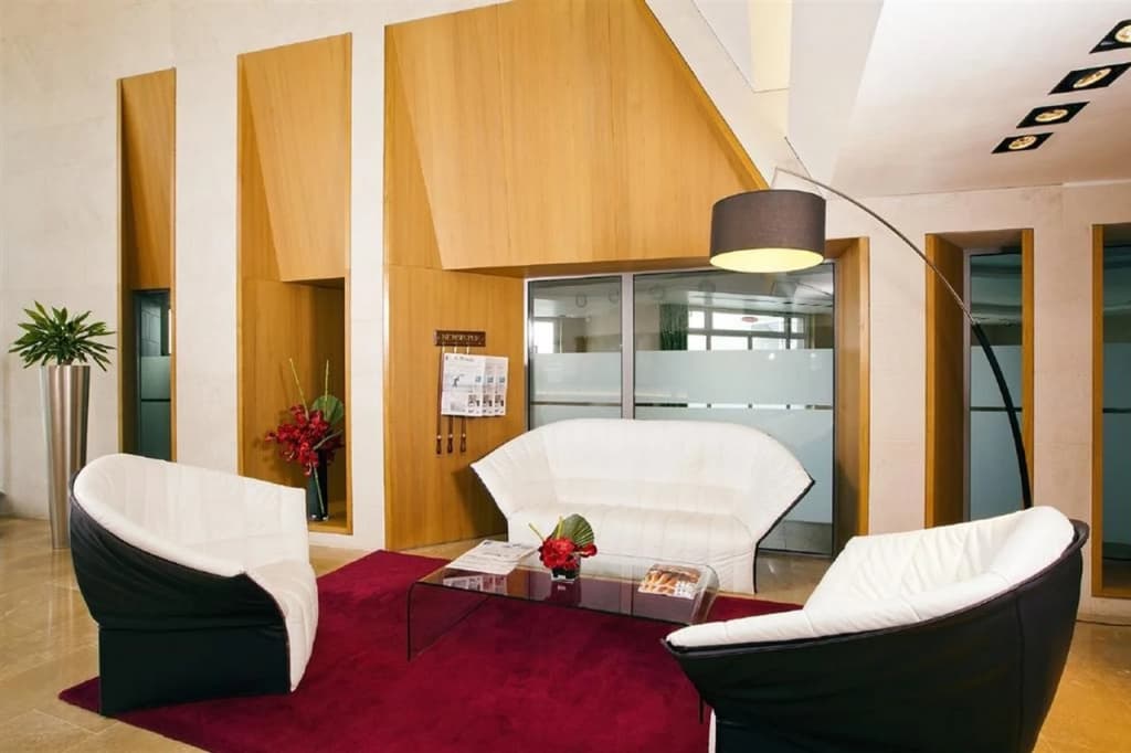 Residhome Apparthotel Paris Massy - Miniature 7