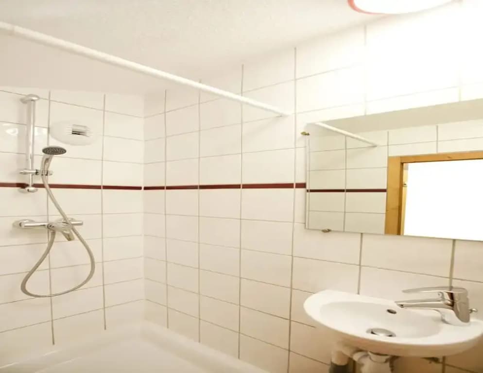 Amazing Apartment Near Skiing - Miniature 8