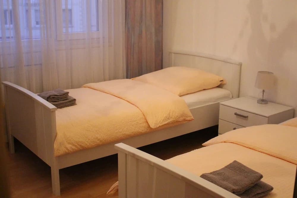 Studios near Basel Airport - RM 112 - Photo 1