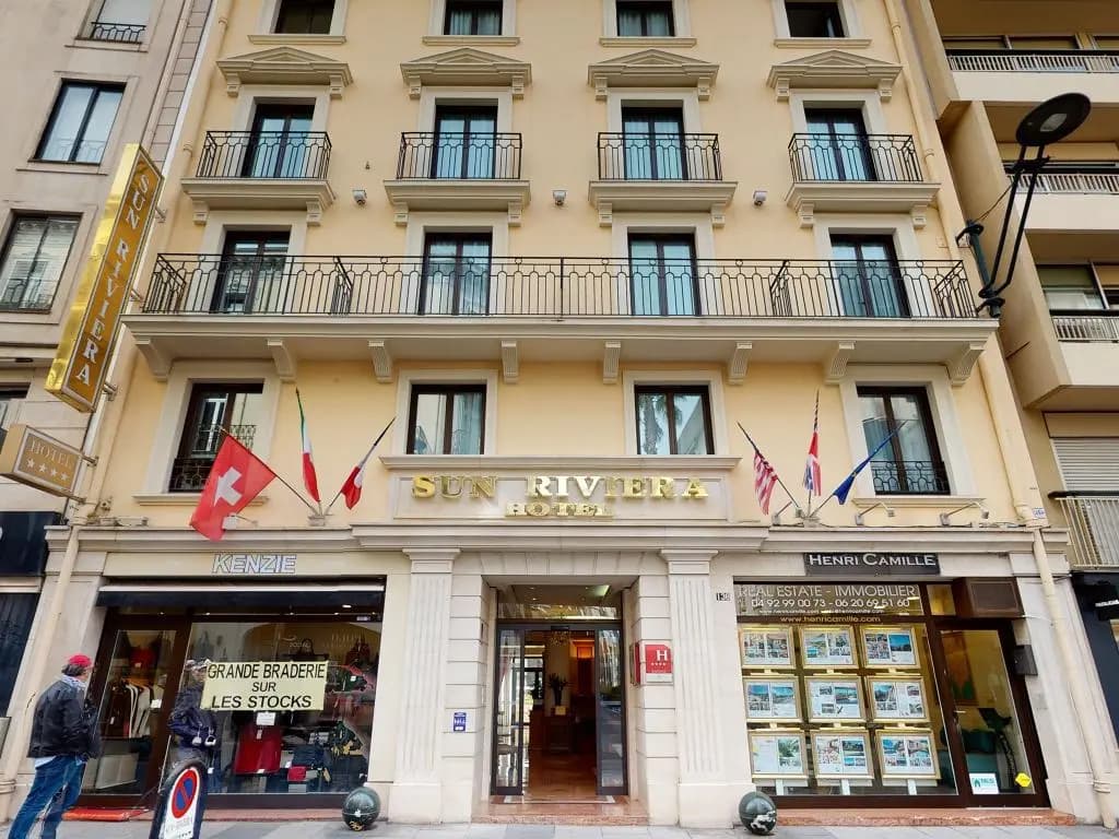 Sun Riviera - Photo 1