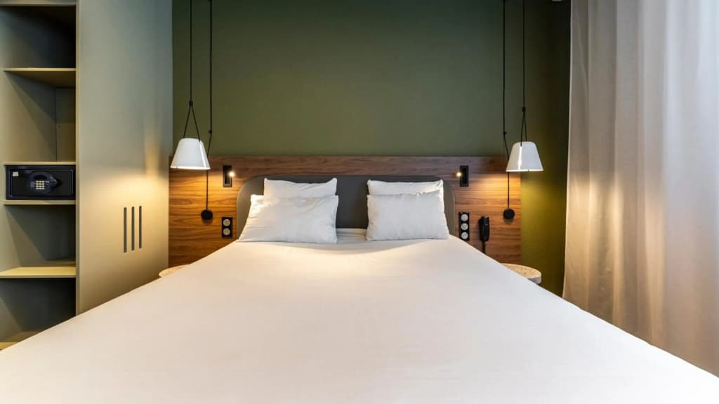 Novotel Suites Reims Centre - Photo 3