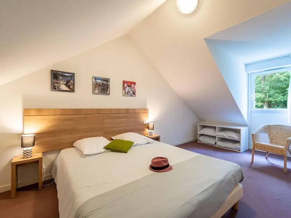 Beautiful Holiday Home With Linen Package - Photo 2