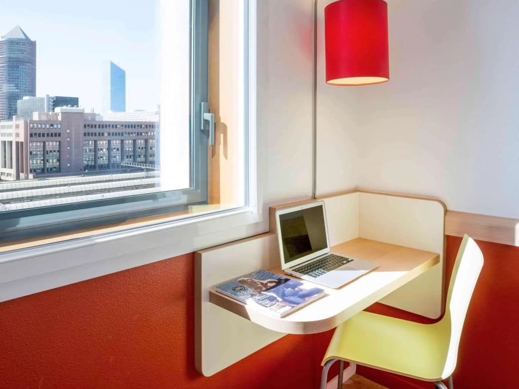 ibis budget Lyon Centre - Gare Part-Dieu - Photo 4