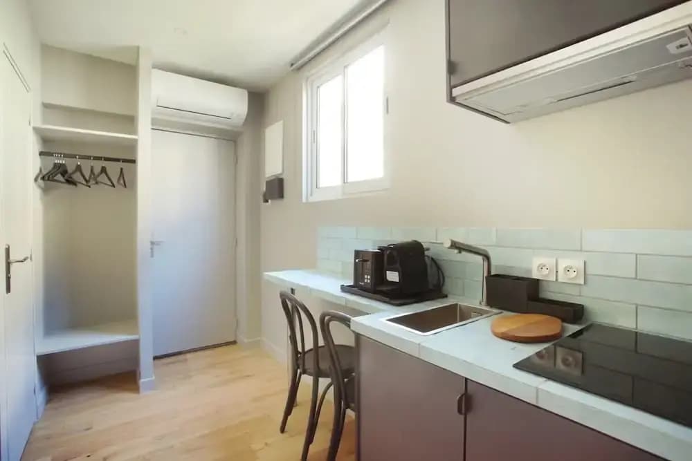 Studio With AC Center of Paris - Miniature 6