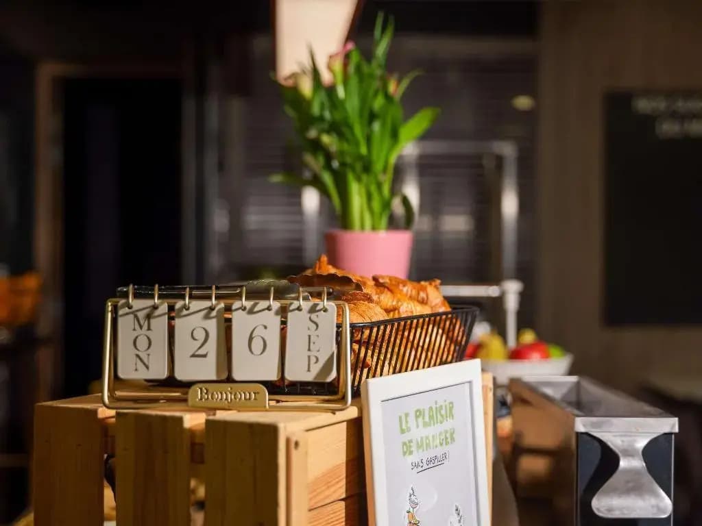 ibis Styles Romans Valence Gare Tgv - Miniature 7