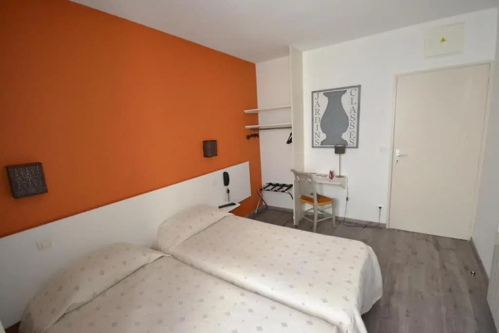 Theatre Hotel - Photo 3