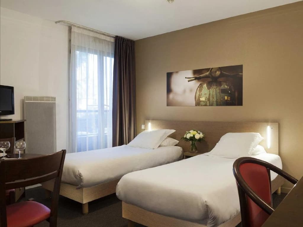 Comfort Suites Port-Marly Paris Ouest - Miniature 5