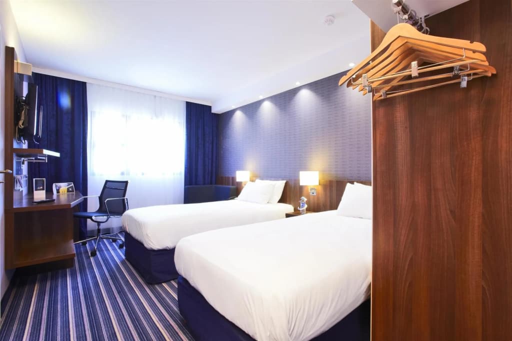 Holiday Inn Express Marseille Airport by IHG - Miniature 5