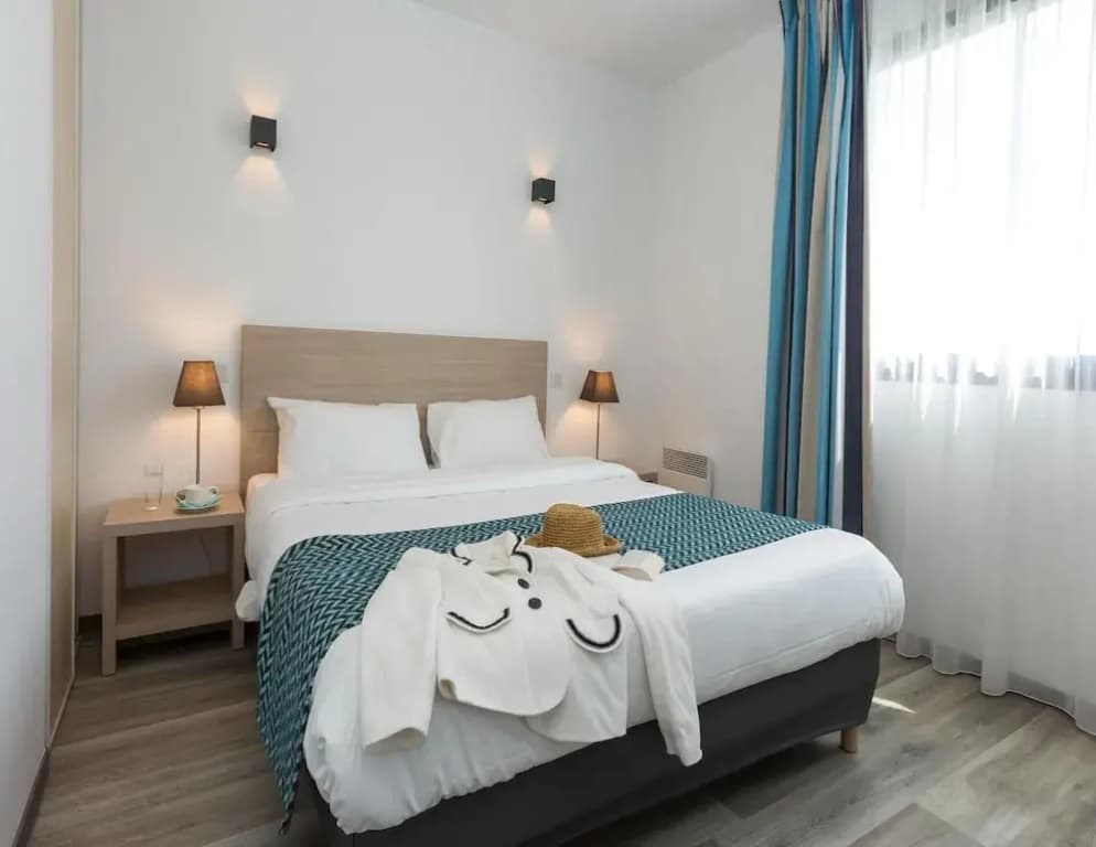 Apartment in La Rochelle Near the Beach - Photo 2