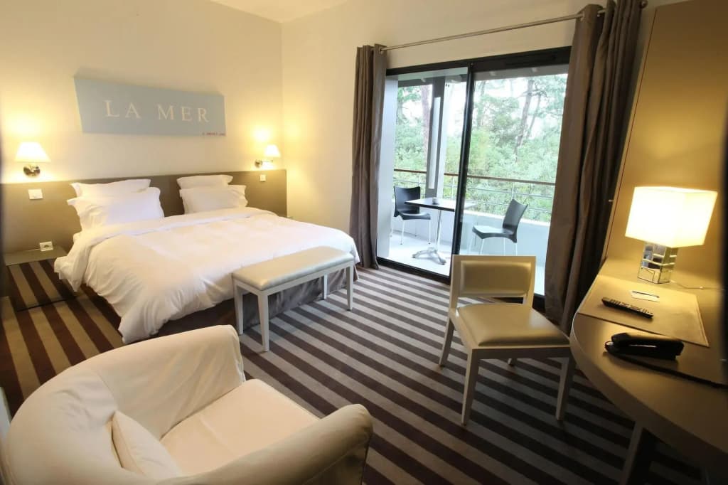 Hotel 202 - Miniature 3