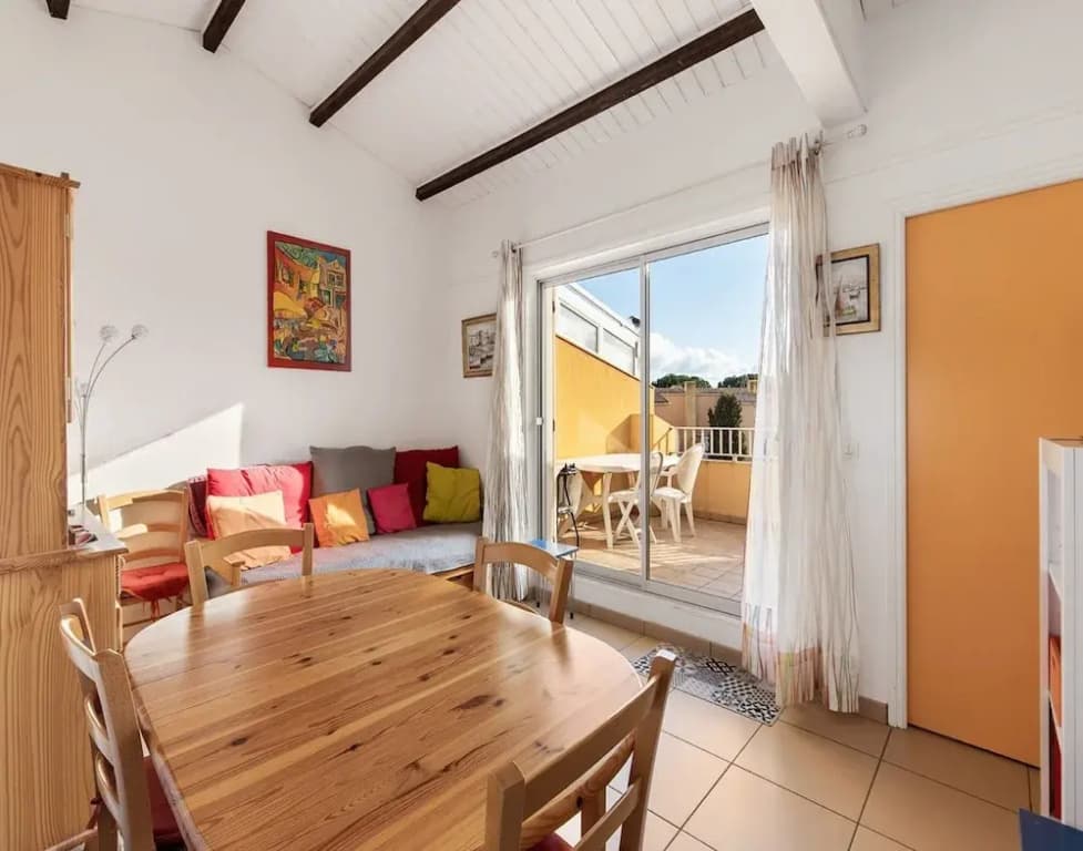 Stylish 2-bedroom Retreat in Agde - Photo 1