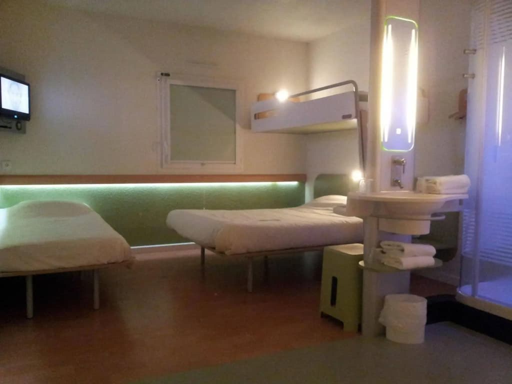 ibis budget Saint Maximin la Sainte Baume - Miniature 7