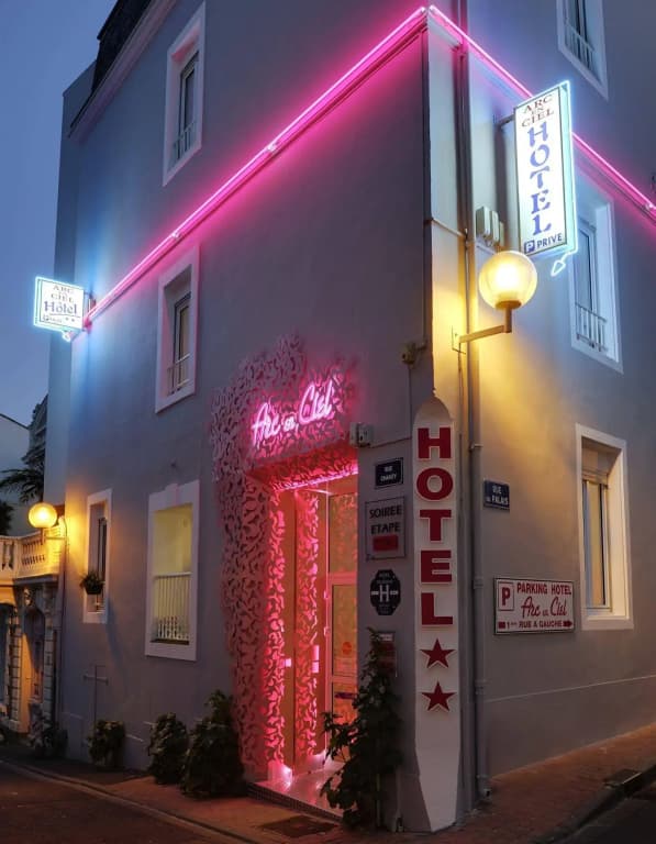 Hôtel Arc en Ciel et SPA - Les Sables d'Olonne - Photo 1