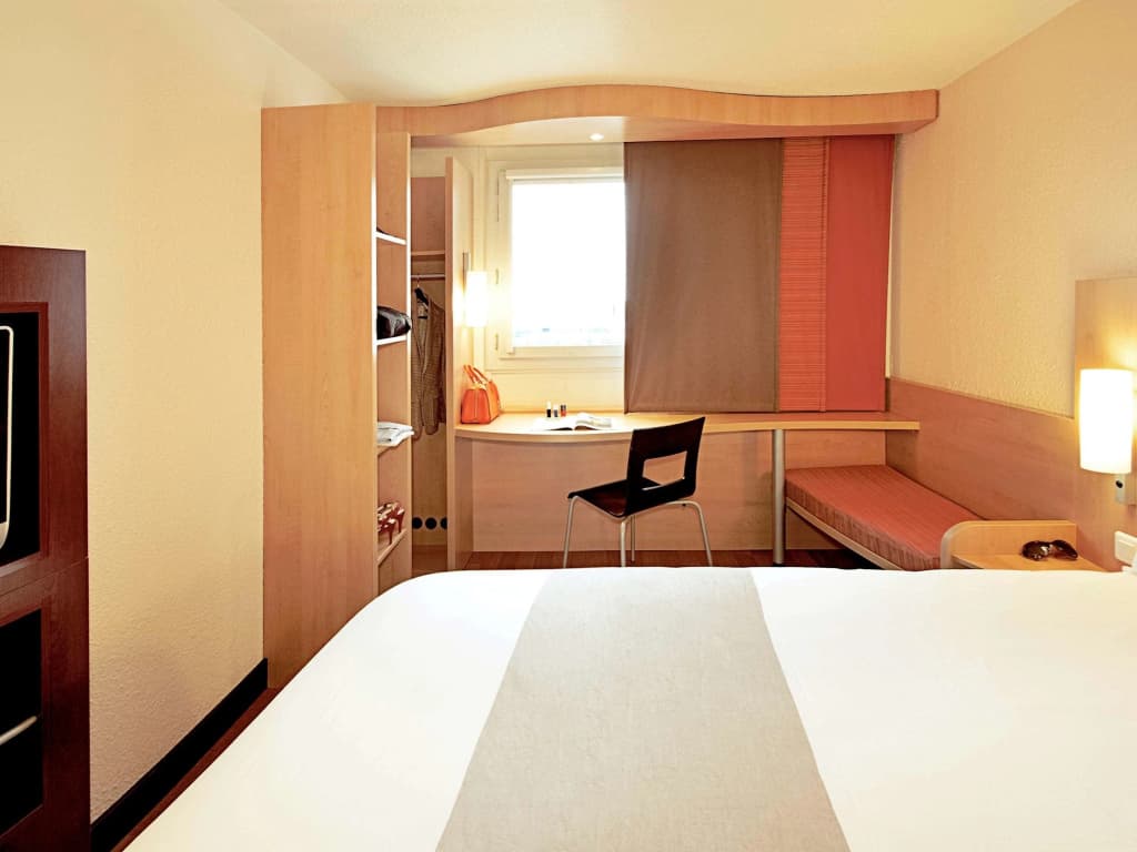 Ibis Grenoble Centre Bastille - Photo 3