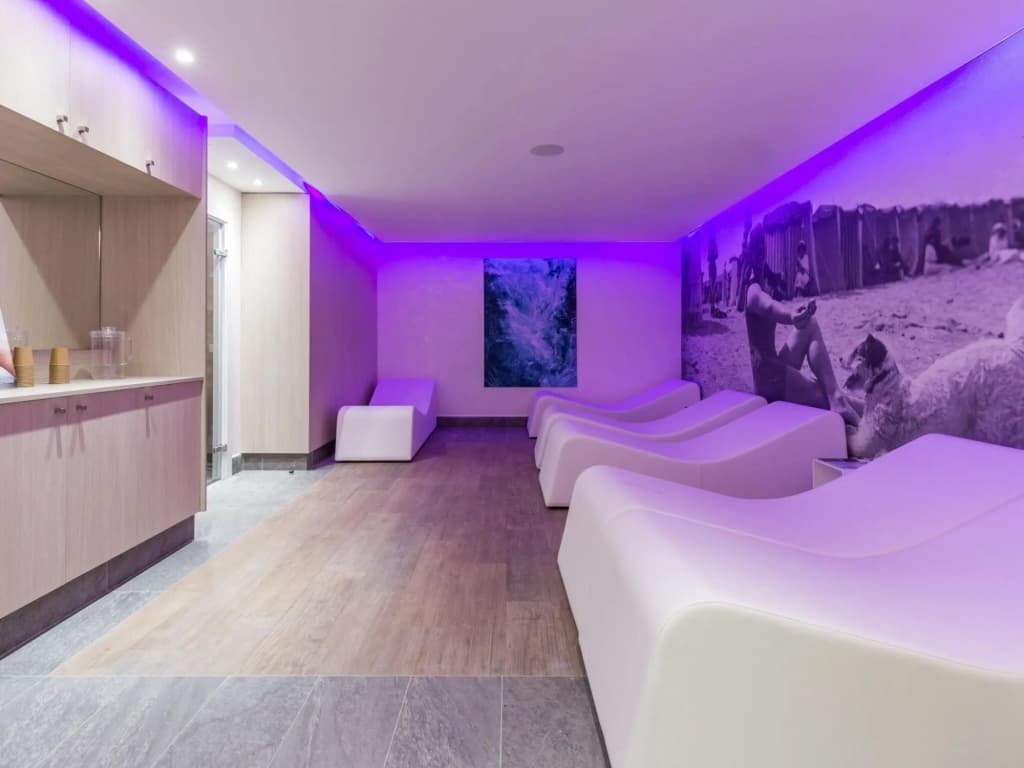 Apartment 8 Pers., Port View, Residence Presqu'ile de la Touques, Deauville - Photo 2