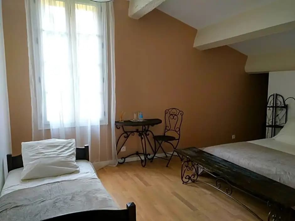 Le Clos du Théron - Photo 1