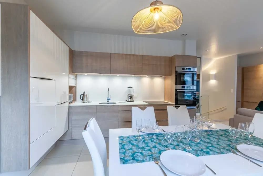 High-end 75m2 Apartment - Place Morny - Photo 5