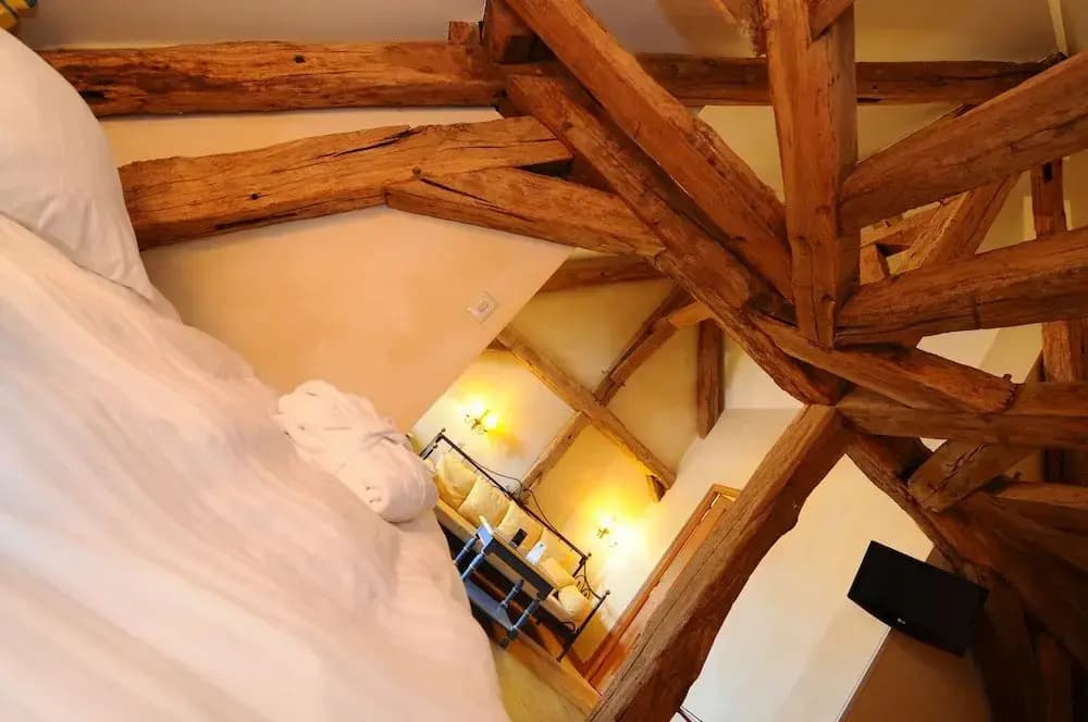 Hostellerie de la Tour d'Auxois - Photo 2