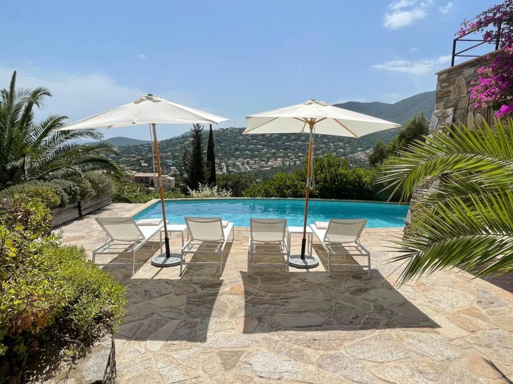 Villa in Cavalaire With Sea View & Pool - Miniature 6